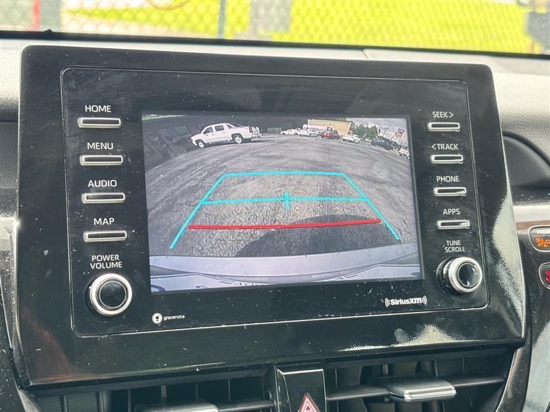Toyota Camry SE 2022