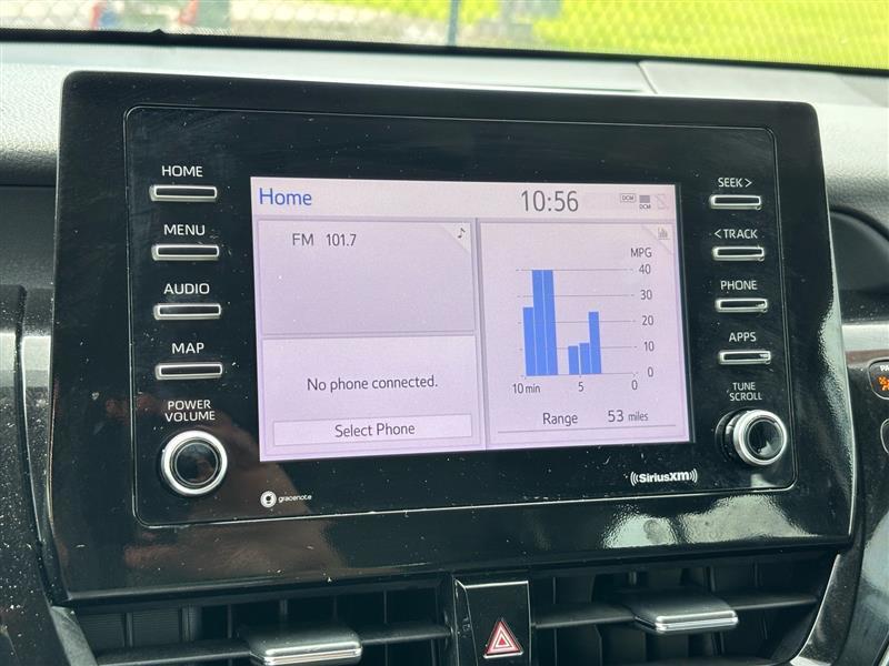 Toyota Camry SE 2022