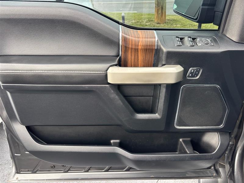 Ford F-150 Lariat SuperCrew 5.5-ft. Bed 4WD 2016