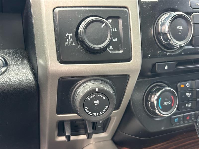 Ford F-150 Lariat SuperCrew 5.5-ft. Bed 4WD 2016