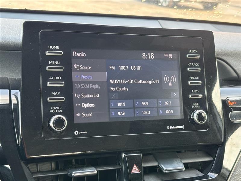 Toyota Camry SE 2022