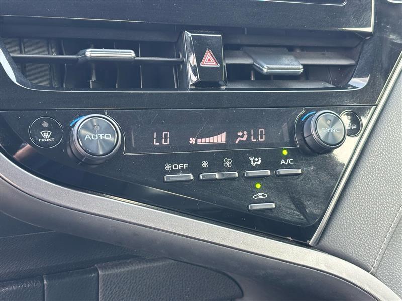 Toyota Camry SE 2022
