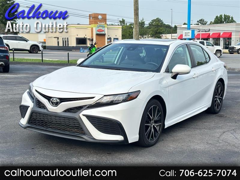 2022 Toyota Camry SE