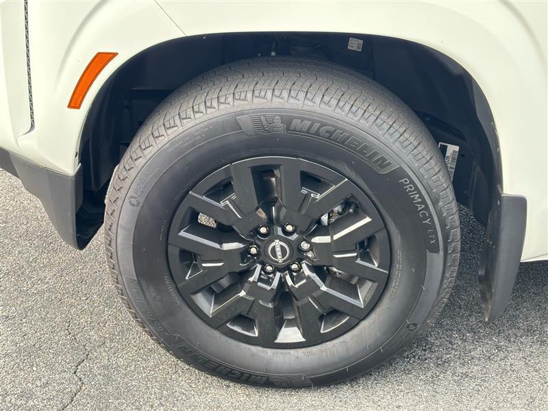 Nissan Frontier SV Crew Cab 2WD 2024