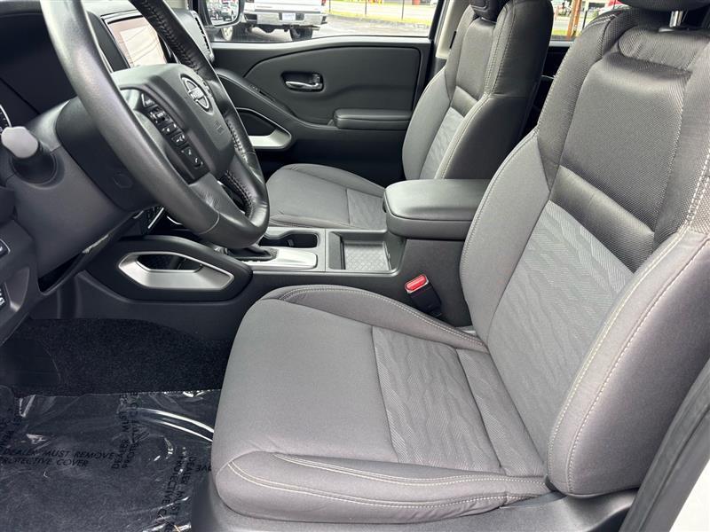 Nissan Frontier SV Crew Cab 2WD 2024