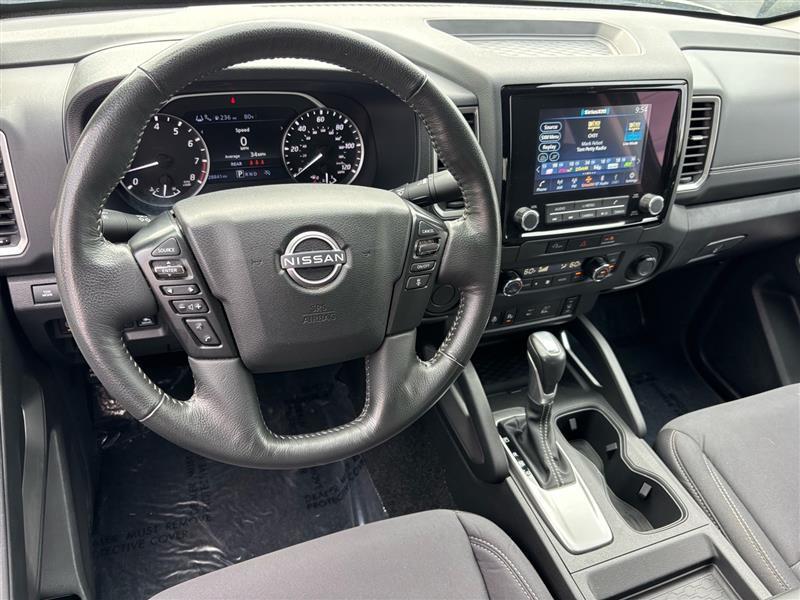 Nissan Frontier SV Crew Cab 2WD 2024