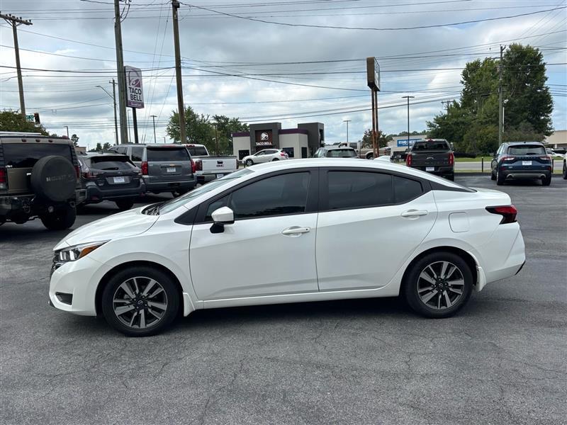 Nissan Versa SV 2024