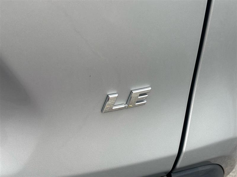 Toyota RAV4 LE 2022