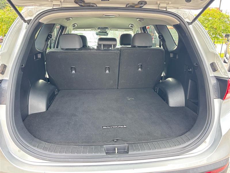 Hyundai Santa Fe SEL 2021