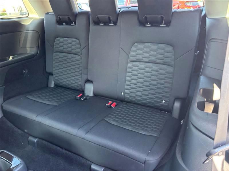 Nissan Pathfinder SV 2022