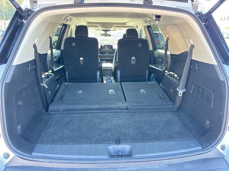 Nissan Pathfinder SV 2022