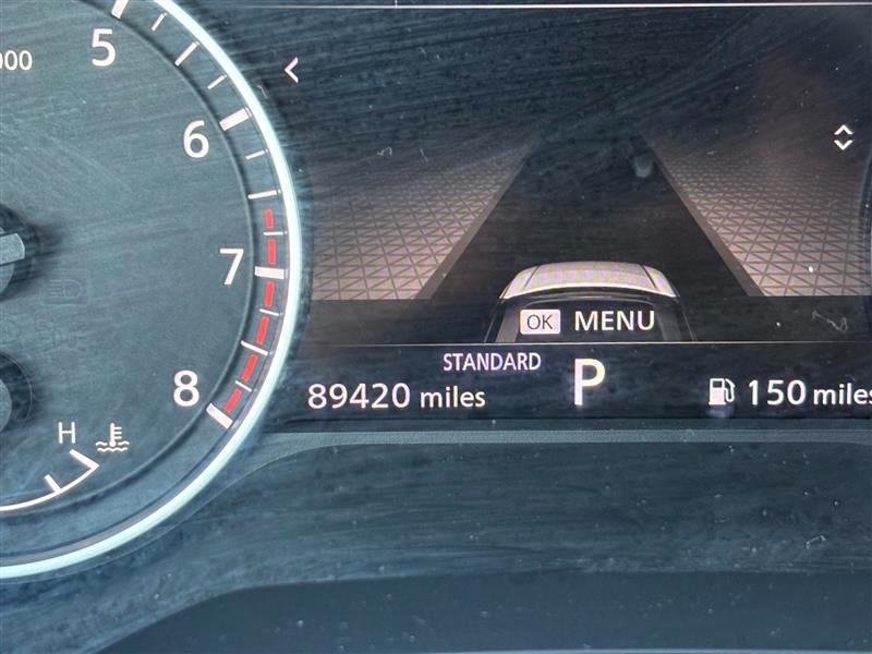 Nissan Pathfinder SV 2022