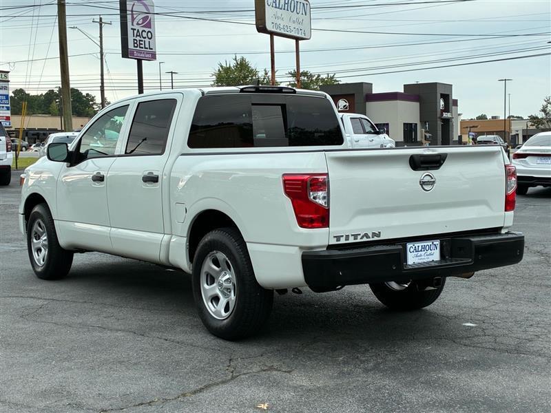Nissan Titan S Crew Cab 2WD 2022