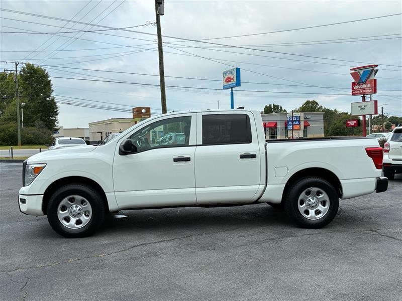 Nissan Titan S Crew Cab 2WD 2022