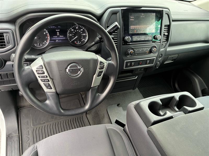 Nissan Titan S Crew Cab 2WD 2022