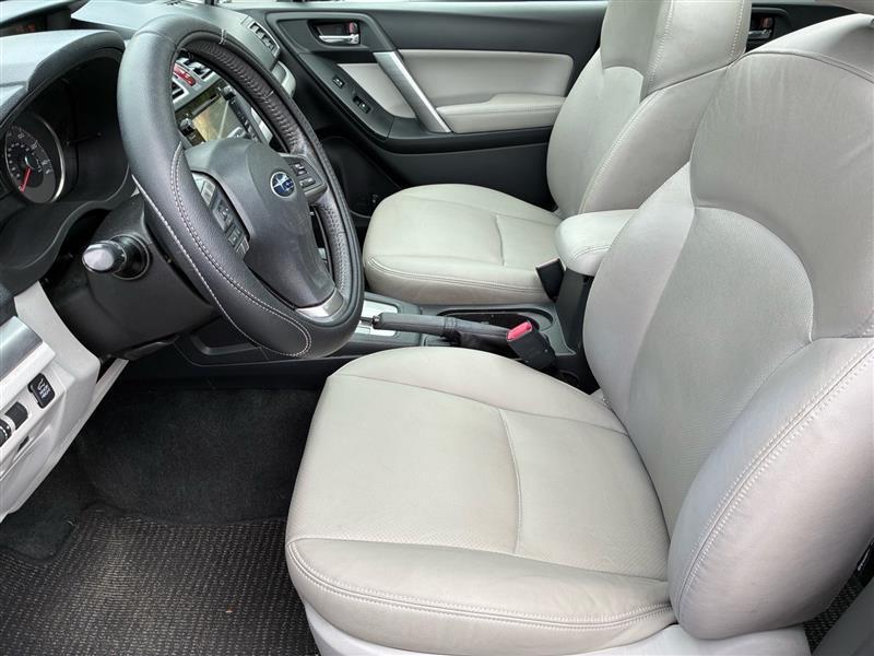 Subaru Forester 2.5i Touring 2016