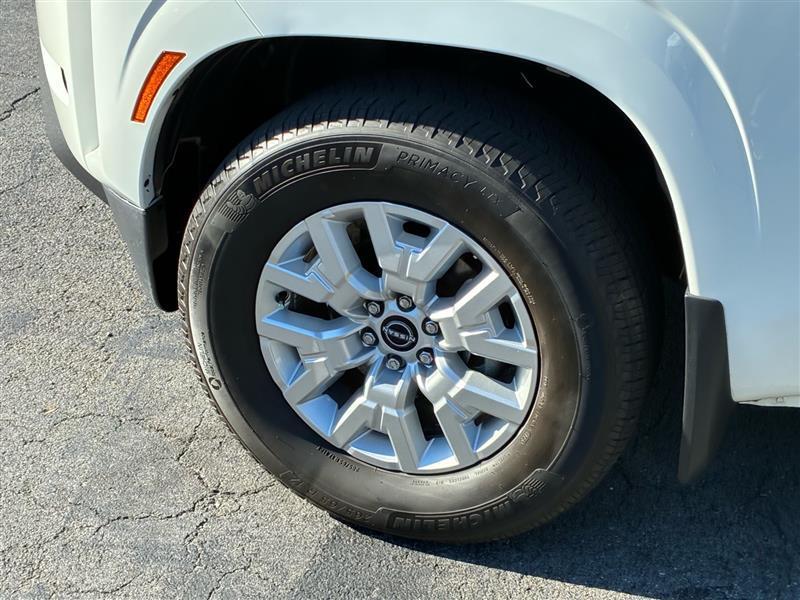 Nissan Frontier SV Crew Cab 2WD 2024