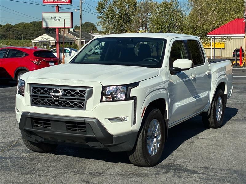 2024 Nissan Frontier SV
