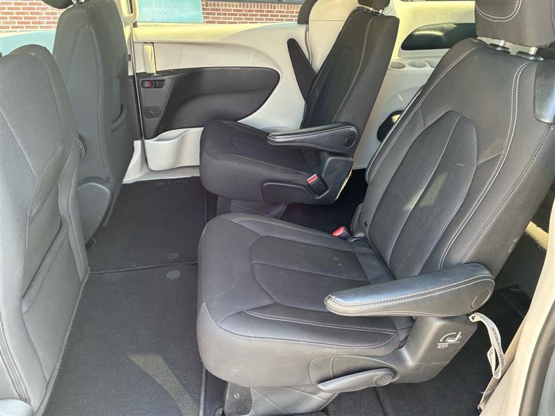 Chrysler Voyager LX 2023