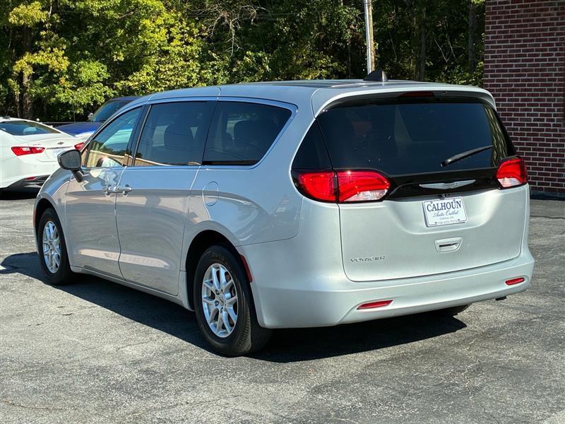 Chrysler Voyager LX 2023