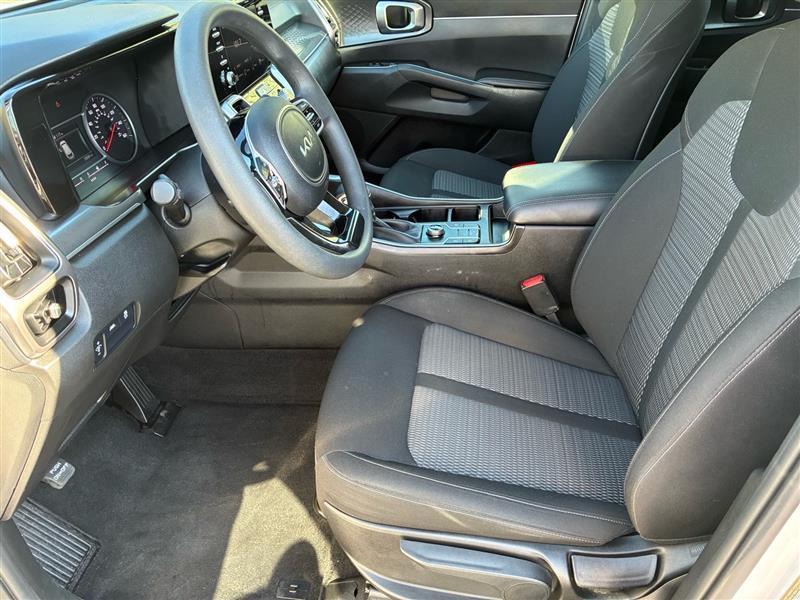 Kia Sorento LX 2WD 2023