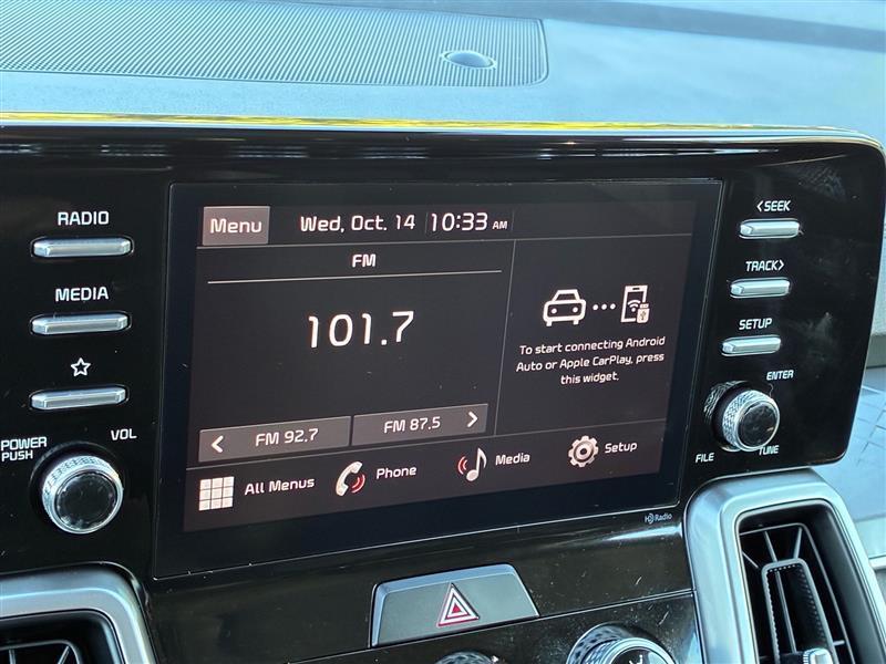 Kia Sorento LX 2WD 2023