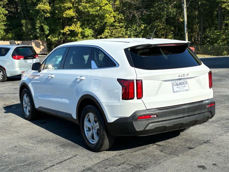 Kia Sorento LX 2WD 2023