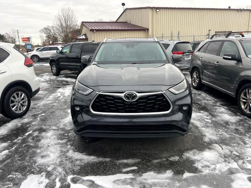 Toyota Highlander XLE FWD V6 2022