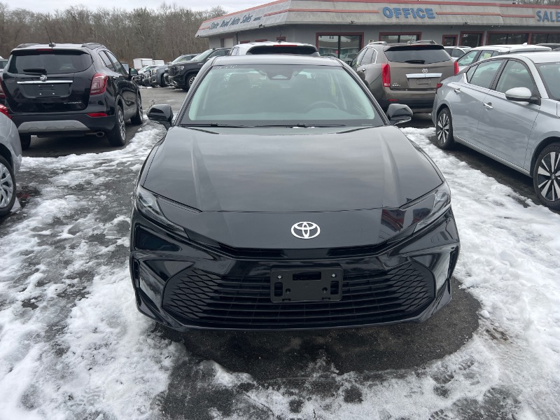 Toyota Camry Hybrid SE AWD 2025