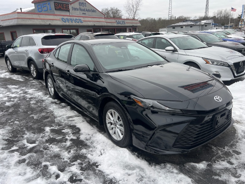 Toyota Camry Hybrid SE AWD 2025