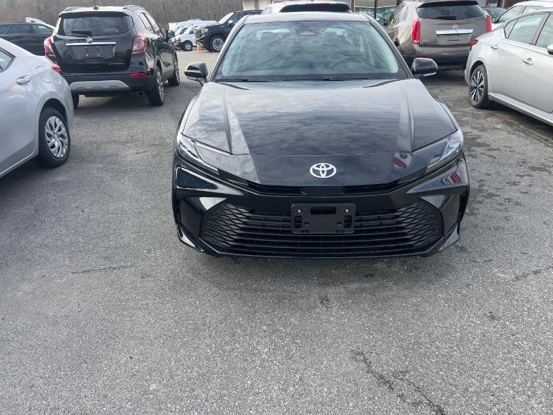 Toyota Camry Hybrid SE AWD 2025