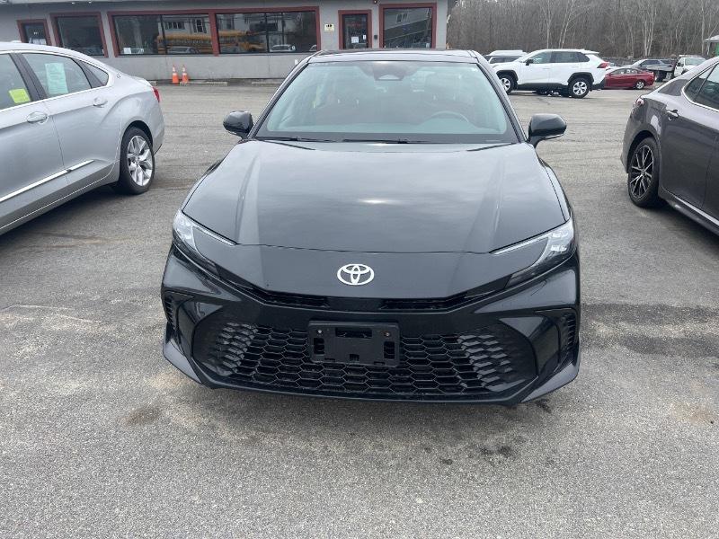 Toyota Camry Hybrid SE AWD 2025