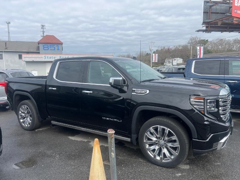 GMC Sierra 1500 Denali Crew Cab Short Box 4WD 2023