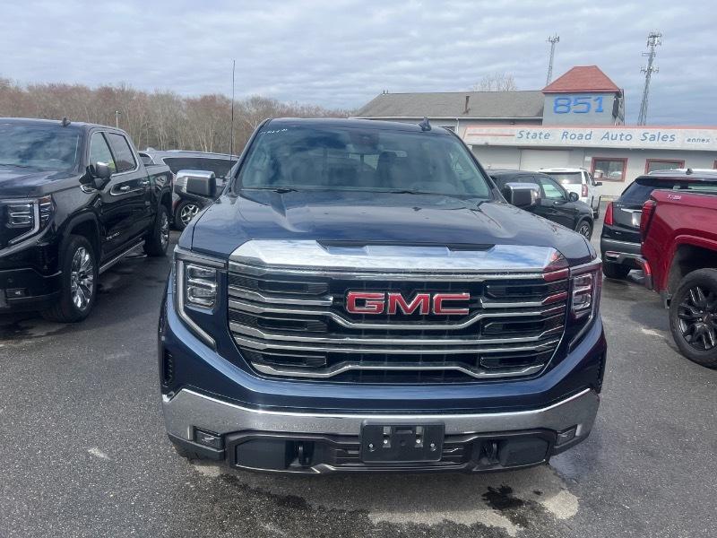 GMC Sierra 1500 SLT Crew Cab 4WD 2023