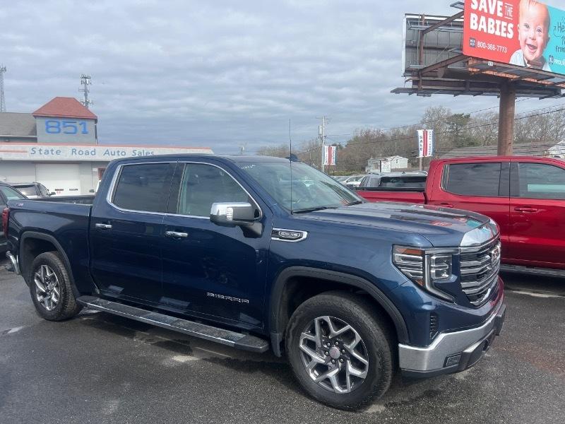 GMC Sierra 1500 SLT Crew Cab 4WD 2023