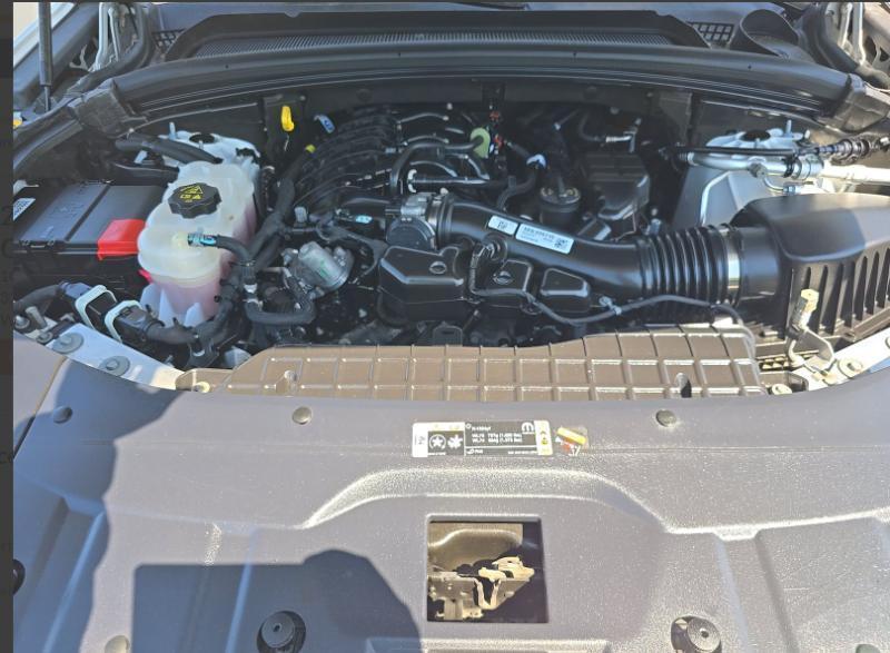 Jeep Grand Cherokee Laredo 4WD 2023