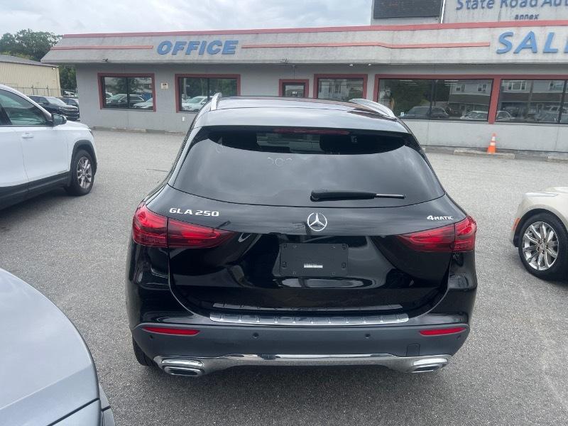 Mercedes-Benz GLA-Class GLA250 4MATIC 2025