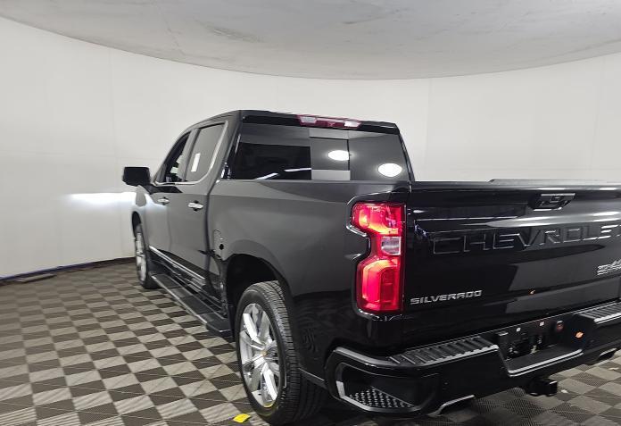 Chevrolet Silverado 1500 High Country Crew Cab 4WD 2023
