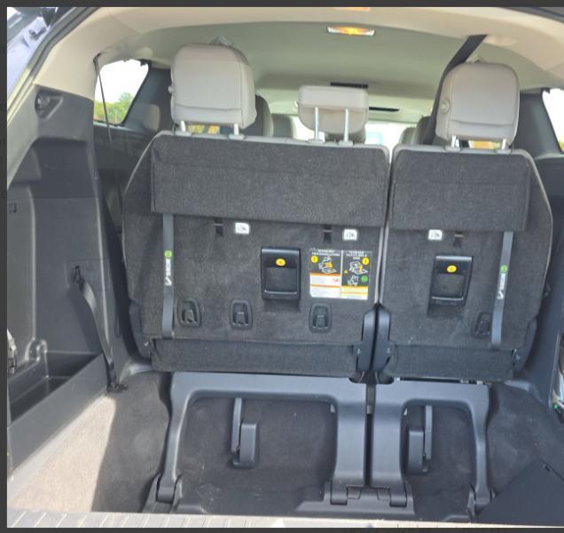 Toyota Sienna XLE 7-Passenger 2026