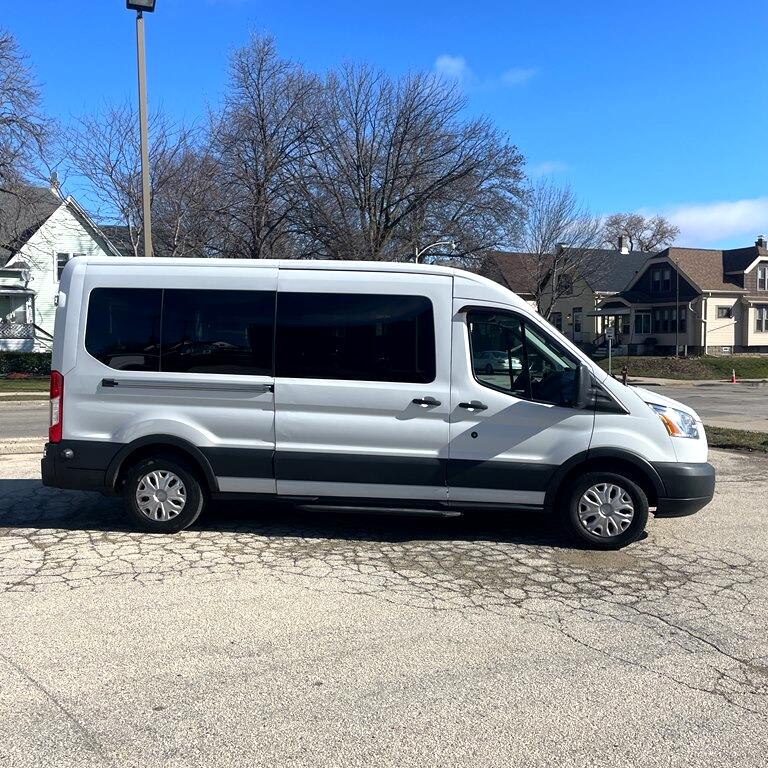 2016 Ford Transit 350 Wagon Med. Roof XLT w/Sliding Pass. 148-in. WB