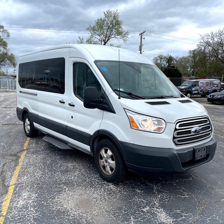 2018 Ford Transit 350 Wagon Med. Roof XLT w/Sliding Pass. 148-in. WB