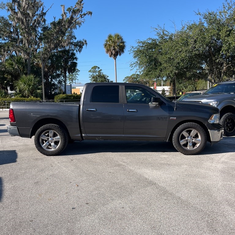 2016 RAM 1500 2WD Crew Cab 140.5" Lone Star