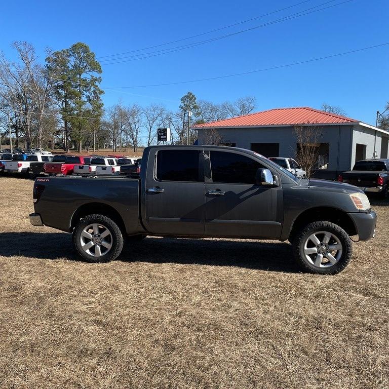 2005 Nissan Titan SE Crew Cab 4WD FFV