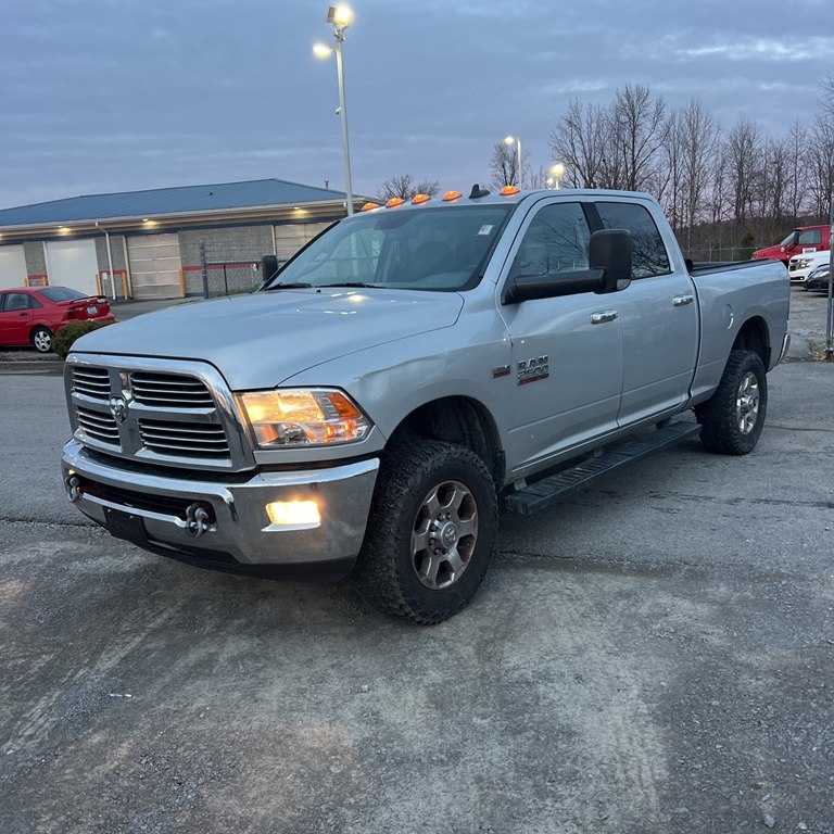 2016 RAM 2500 4WD Crew Cab 149" Big Horn