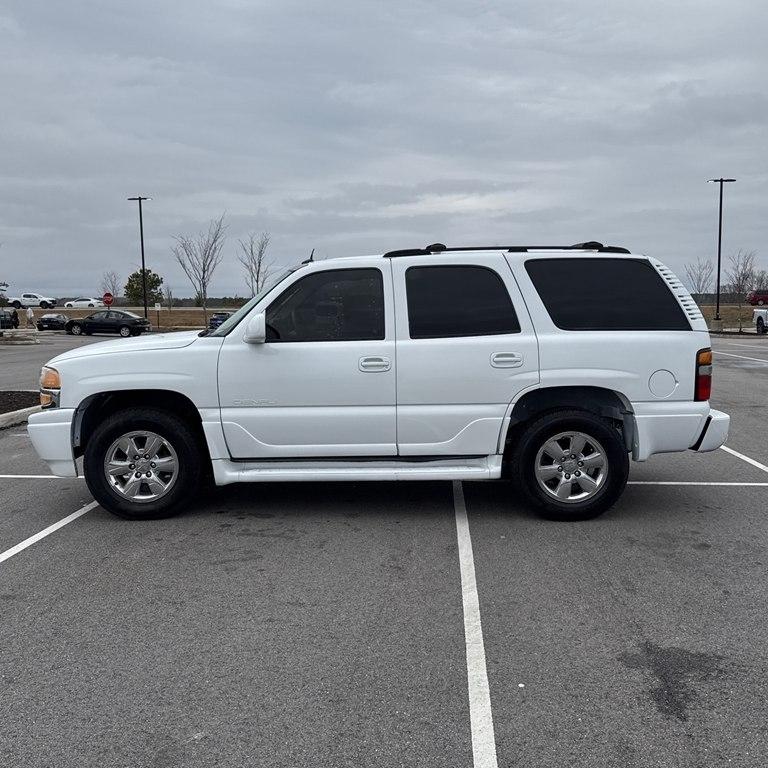 2005 GMC Yukon Denali 4dr AWD