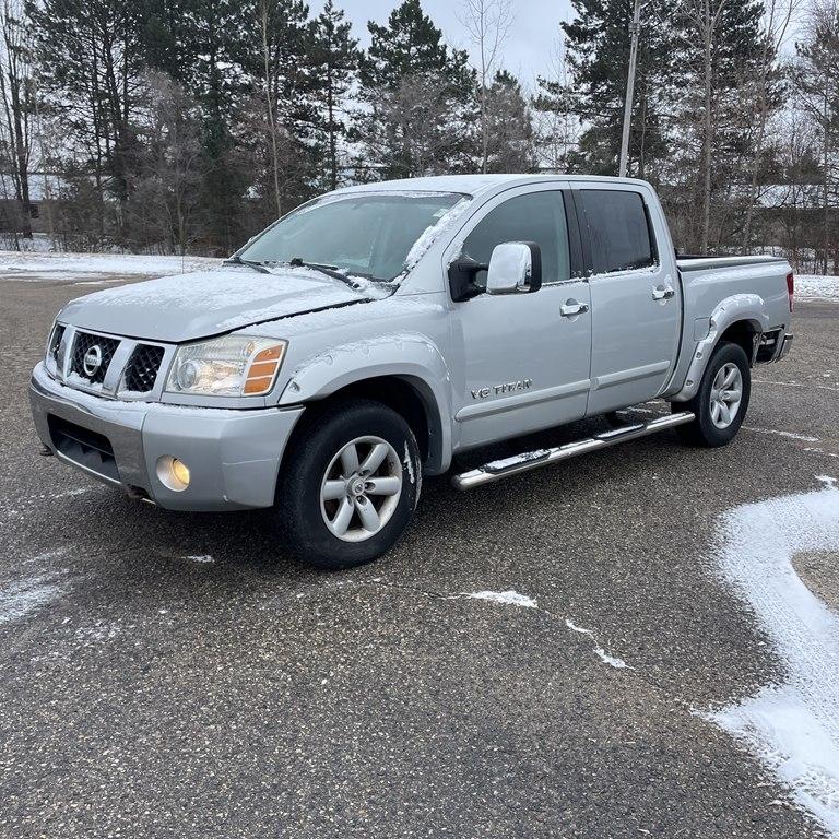 2005 Nissan Titan LE Crew Cab 4WD FFV