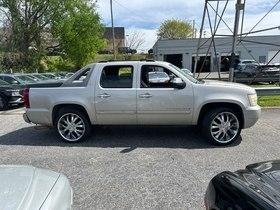 2008 Chevrolet Avalanche 4WD Crew Cab 130" LTZ