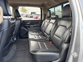 RAM 1500 Laramie 4x4 Crew Cab 5'7" Box 2021