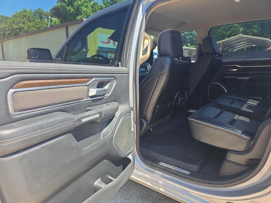 RAM 1500 Laramie 4x4 Crew Cab 5'7" Box 2021