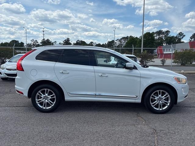 White 2014 Volvo XC60 3.2 SUV / Crossover Front-Wheel Drive Automatic